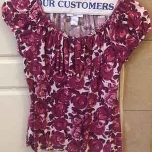 Maroon floral cap sleeve top. Empire waist.